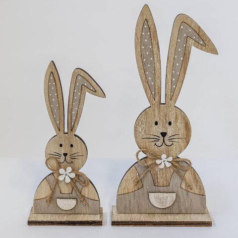 Décoration de lapin en bois avec petite fleur