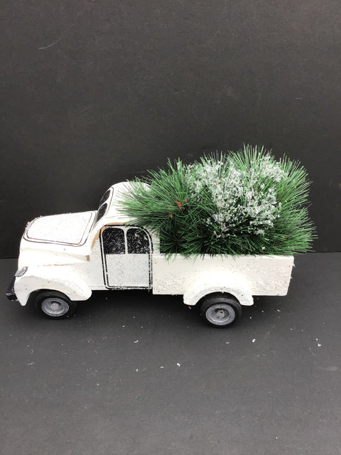Camion blanc en bois et sapin