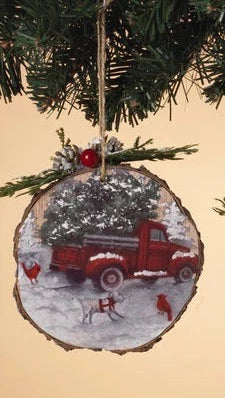 Ornement de camion rouge