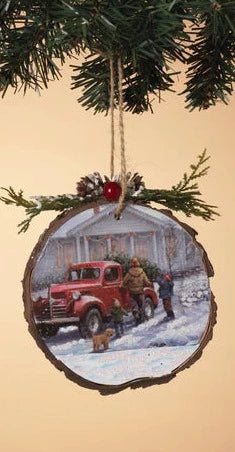 Ornement de camion rouge
