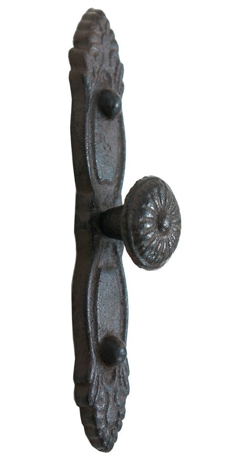 Poignée longue à bouton