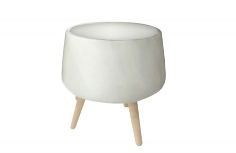 Pot blanc sur pieds de bois