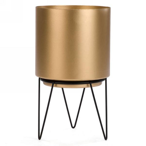 Pot or sur base noire