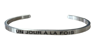 Bracelet Voix intérieure "Un jour à la fois"