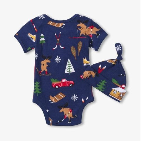 Ensemble cache-couche et bonnet pour bébé "Chalet d'hiver" - Hatley Little Blue House