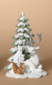 Figurine de cerf avec animaux forestiers