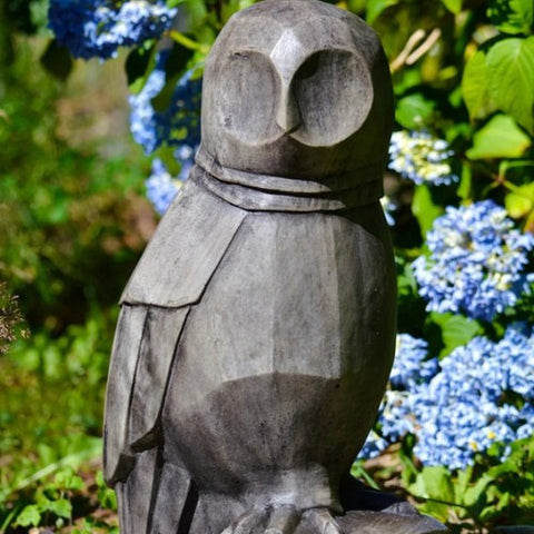 Hibou de jardin gris basalte
