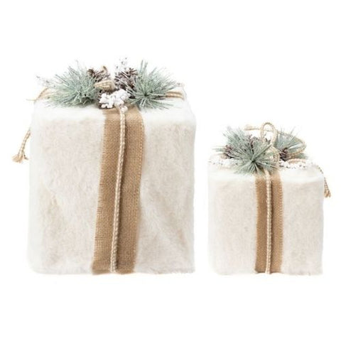 Boîte-cadeau décorative en peluche avec verdure hivernale
