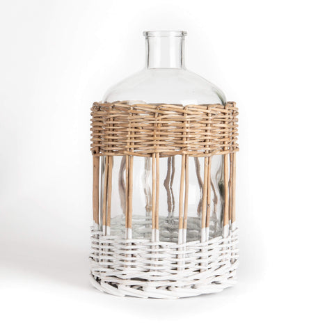 Bouteille en verre tressée en osier