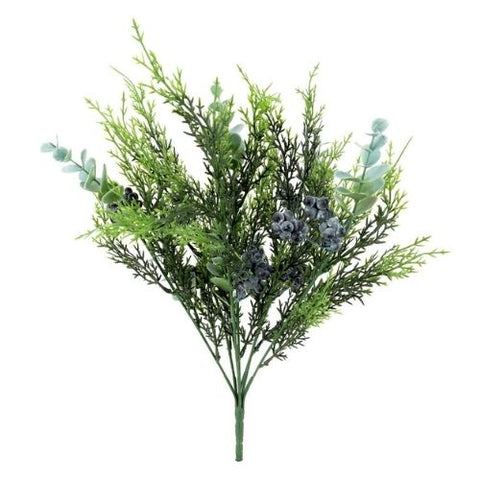 Tige de pin avec eucalyptus et baies foncées