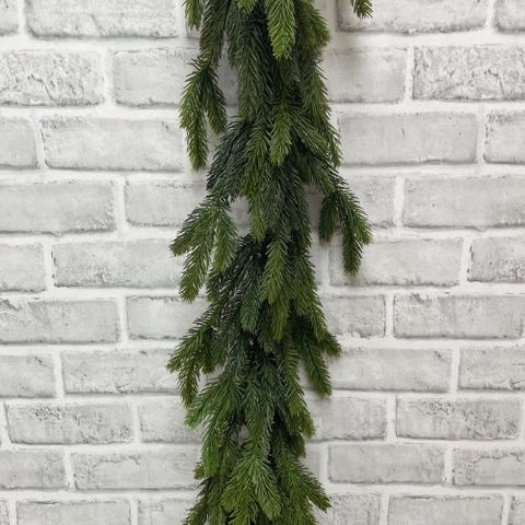 Guirlande d’épinette artificielle