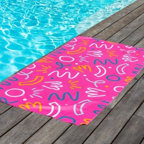 Serviette en microfibre "Piscine en folie" - K5 Clothing