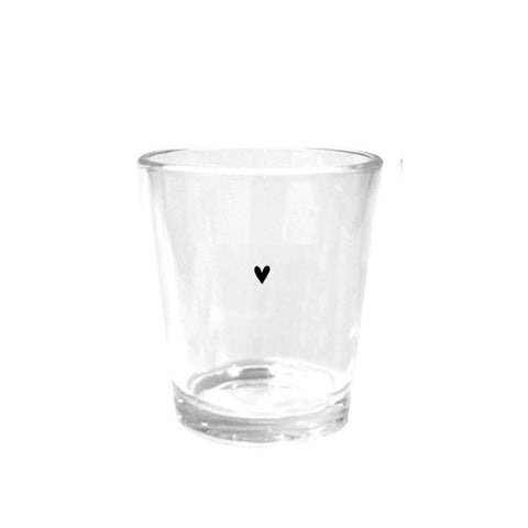 Petit verre transparent avec cœur