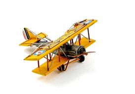 Avion jaune antique