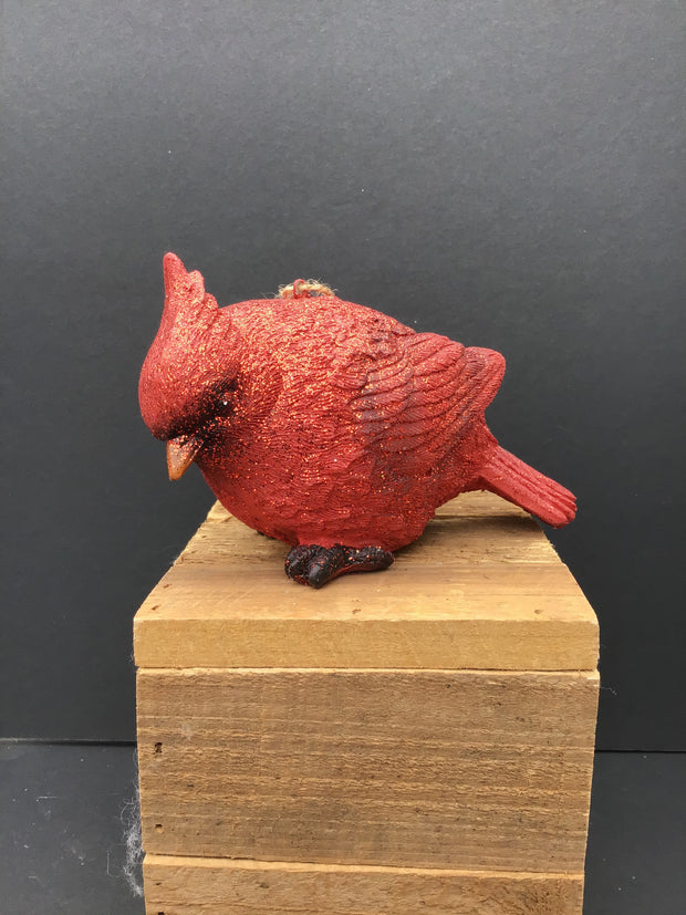Ornement de cardinal rouge