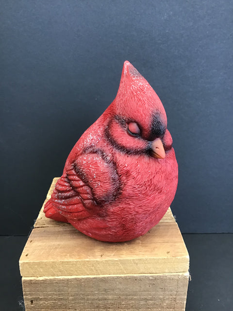 Figurine de cardinal en résine