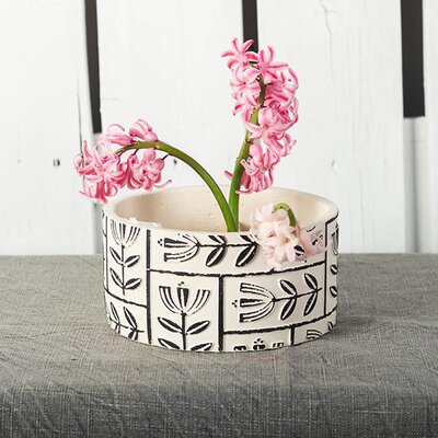 Vase à fleurs à motif floral